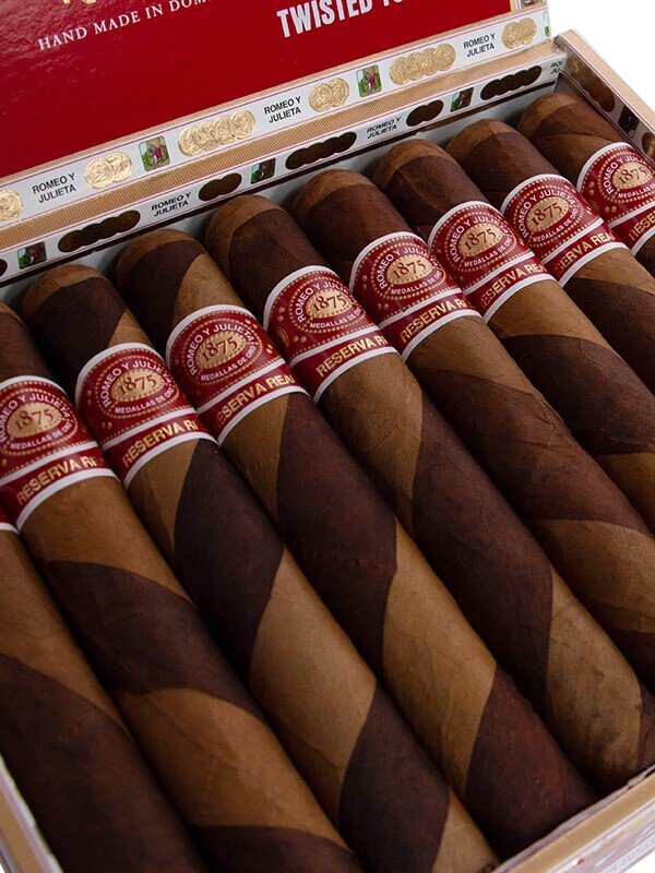 Romeo y Julieta Reserva Real Twisted Toro
